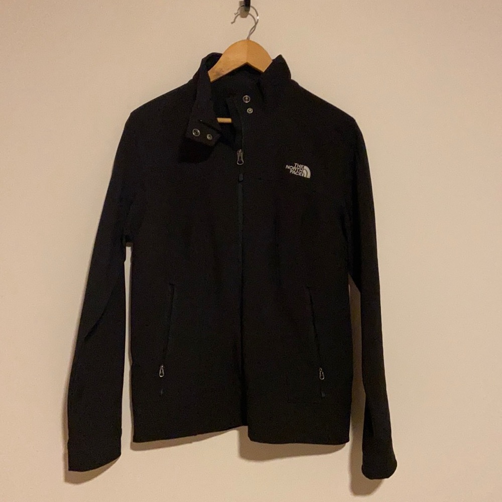 The North Face Women’s hard shell lightweight jacket - in great condition!